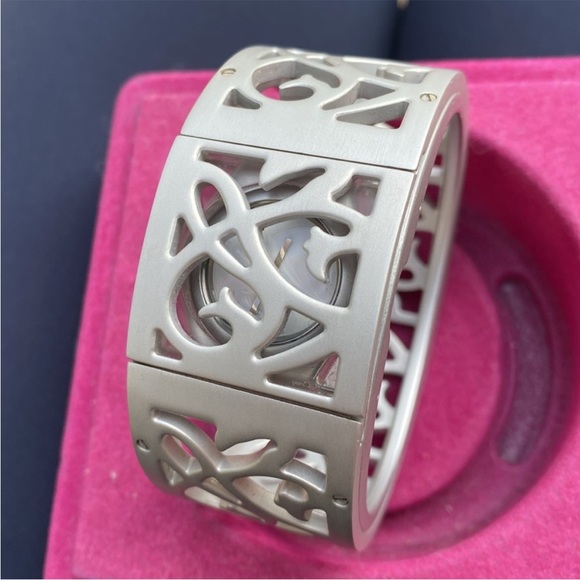 Swatch limited edition bracelet watch - Picture 6 of 11